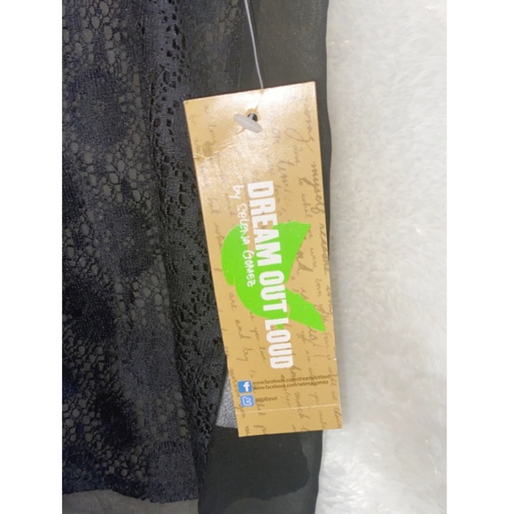 Black lace crop tank top Selena Gomez - Picture 2 of 3